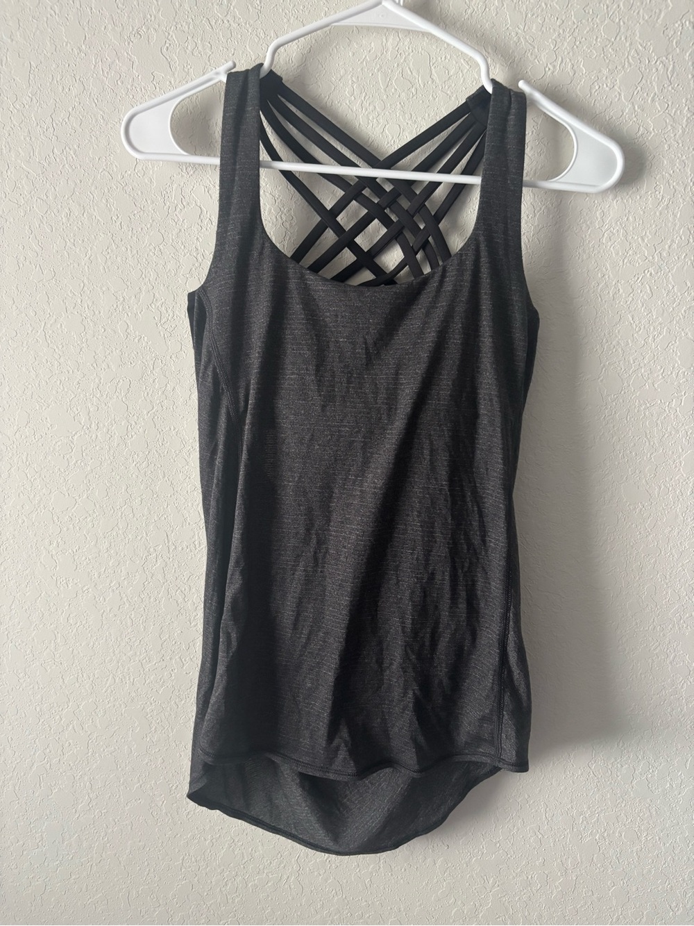 Lululemon Wild Tank Heathered Dark Gray Strappy Back Built In Bra Sz 4